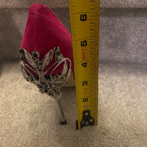 NWOT Hot pink embellished suede heels in size 8 - Picture 5 of 5